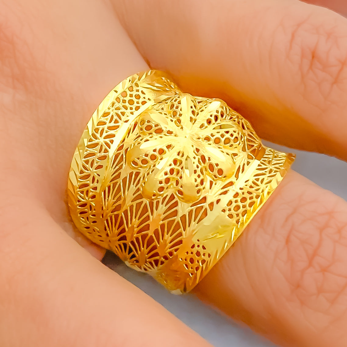 Plain Gold Ring – Hirapanna Jewellers